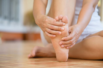 Foot pain diagnosis and treatment in the Broward County, FL: Tamarac (Margate, Palm Aire, Coral Springs, Parkland, Coconut Creek, Sunrise, Lauderdale Lakes, Plantation, Lauderhill, Oakland Park, Wilton Manors, Pompano Beach, Hollywood, West Park, Miramar, Hallandale Beach) and Miami-Dade County, FL: North Miami Beach (Opa-locka, Westview, Palm Springs North, Miami Lakes, Miami Gardens, Aventura) and Miami (Fisher Island, Miami Beach, Coral Gables, Westchester, Hialeah, Key Biscayne, Fontainebleau) areas